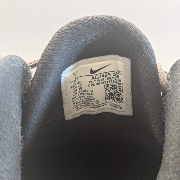 #32 - NIKE Precision III Black Metallic Copper Basketball Shoe - Picture 12 of 12